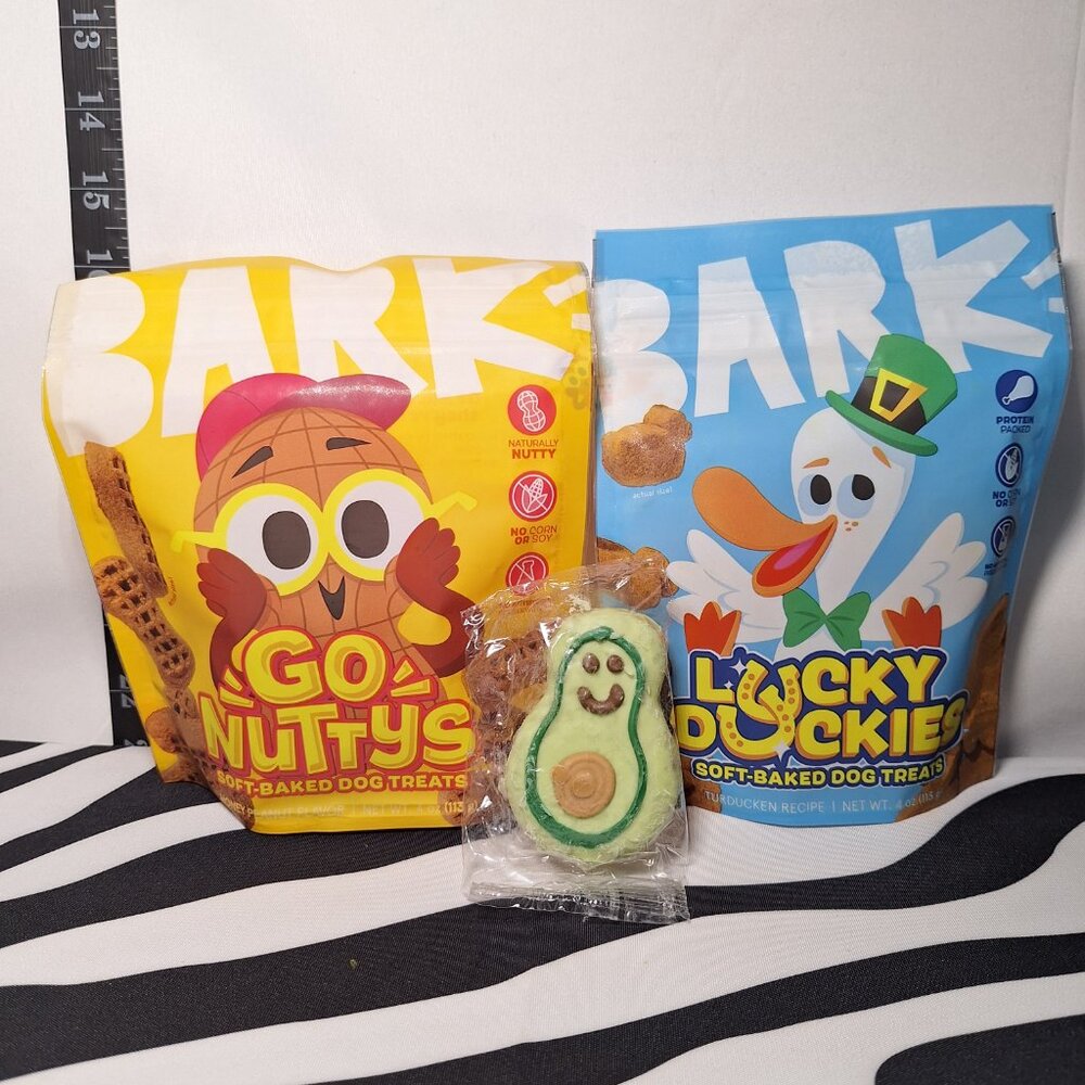 NWT Bark BarkBox Beg -n- Bag Theme with 2 toys and 3 treats - Small Dogs - Picture 10 of 16